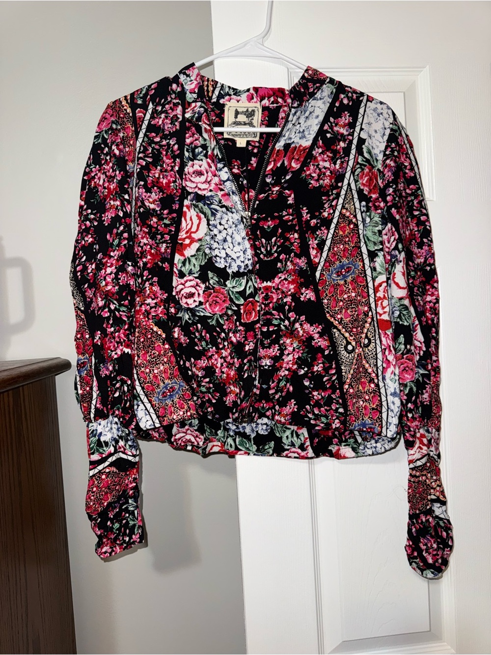 Jaase Floral V-Neck Zip-Up Jacket
